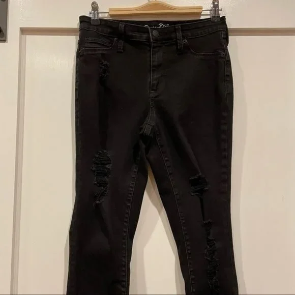 Universal Thread Distressed Skinny Jeans - Size 4/27R - Picture 7 of 8